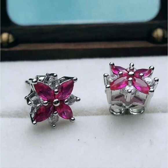 1.14ct Pink Ruby Luxury Stud Earrings - Picture 8 of 13